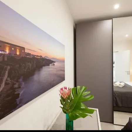 Apartment House Vitruvian